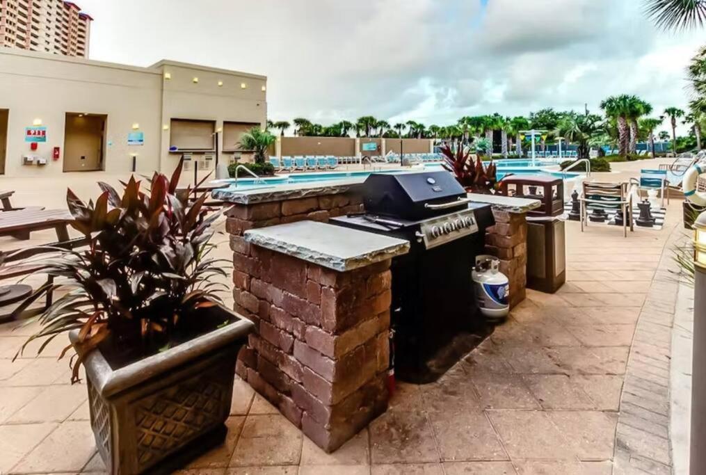 Beautiful Beachfront Paradise! Emerald Beach Resort パナマシティービーチ エクステリア 写真