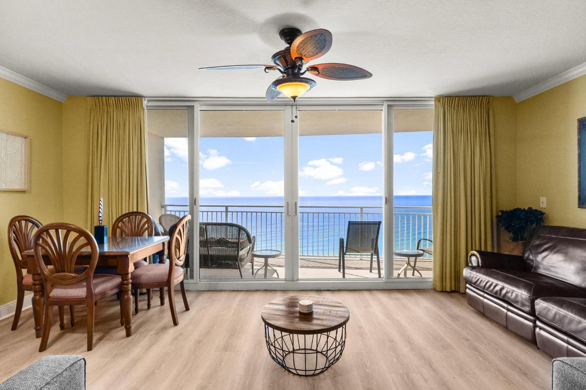 Beautiful Beachfront Paradise! Emerald Beach Resort パナマシティービーチ エクステリア 写真